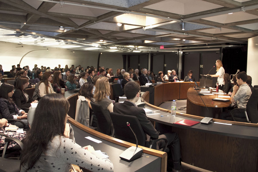 Students learned about summer opportunities. (Sarah Papadopoli / McGill Tribune)