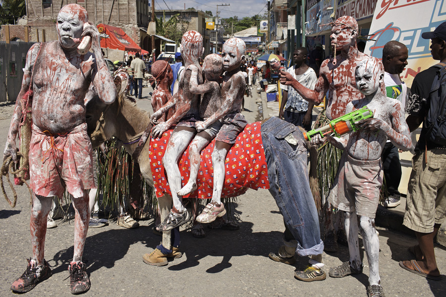 Benoit Aquin—Carnaval VIII (Jacmel, Haiti, 2011). (Courtesy of McCord Museum)